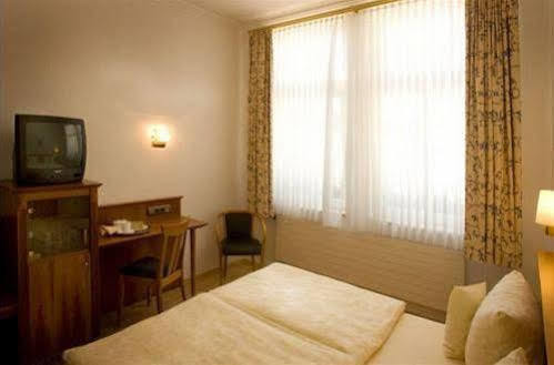 Altstadt-Hotel Трір Екстер'єр фото